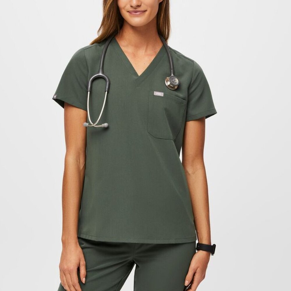Figs Women's Catarina One-Pocket Scrub Top - Moss, Medium